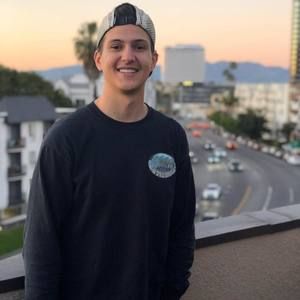 Meet your Posher, Christian